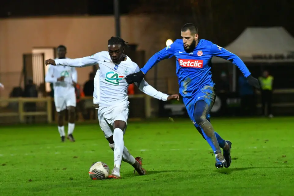Béni N'Sango (in white), he is in the French Cup against Rouen, he is also part of the team's asset against Vannes.