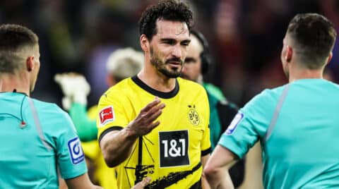 Mats Hummels in front of 500 Appearance at BVB in